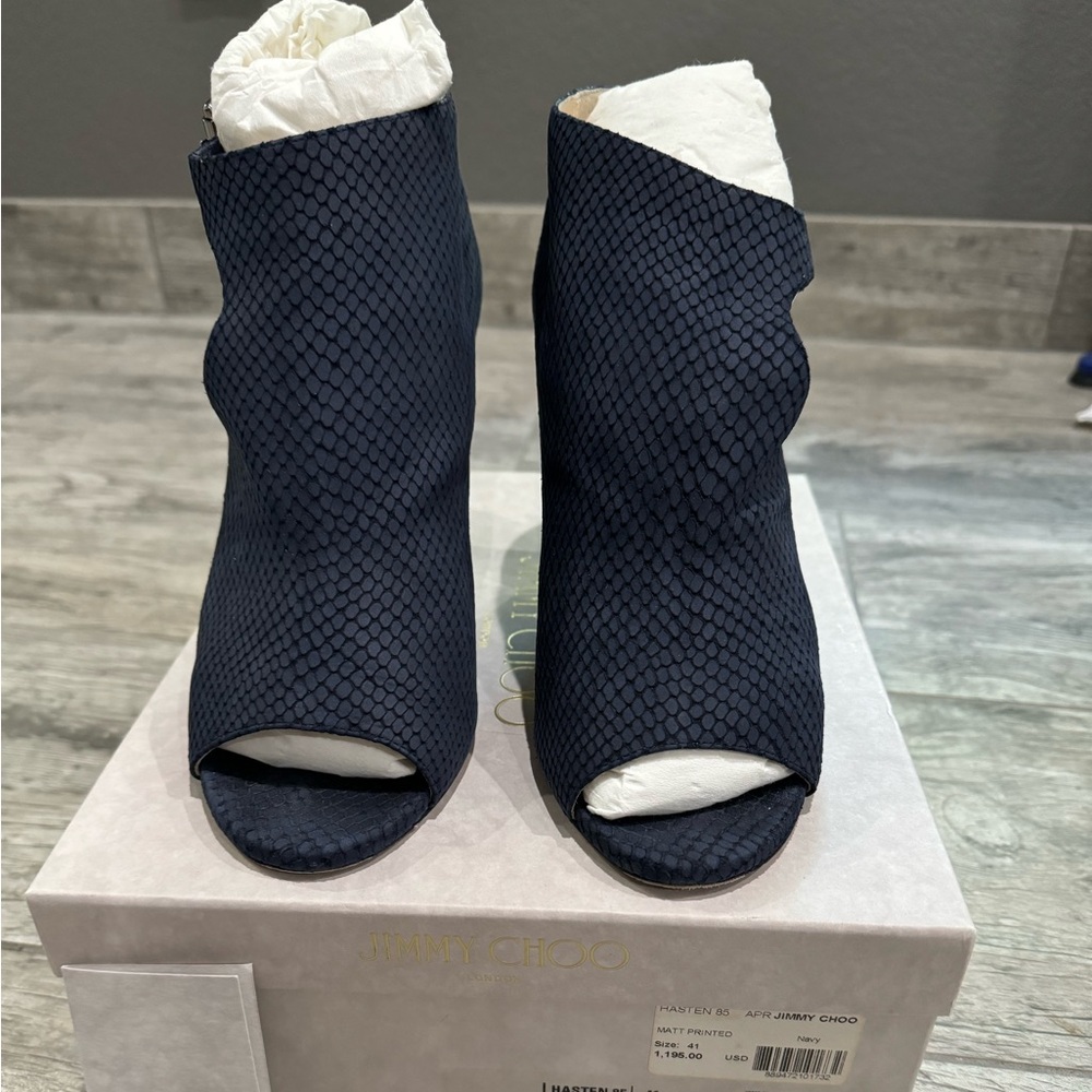 EUC Jimmy Choo Shootie